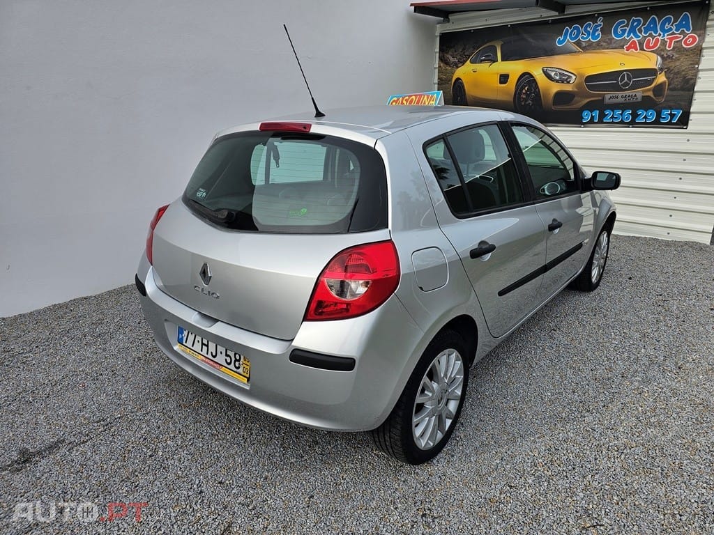 Renault Clio 1.2 16V Rip Curl