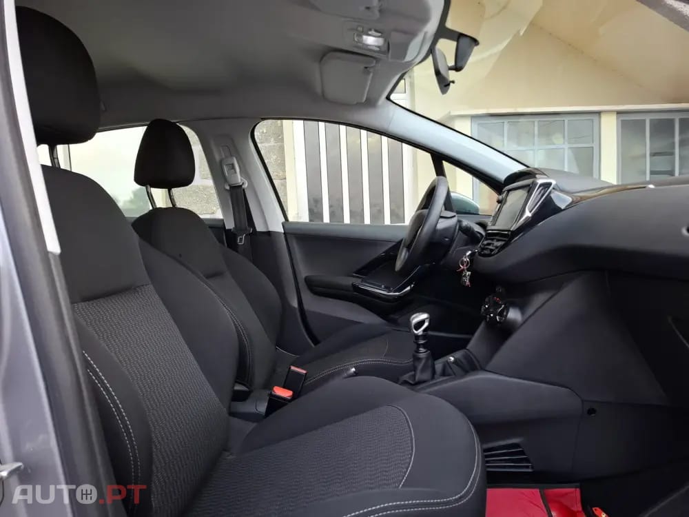 Peugeot 208 1.5 BlueHDi Active