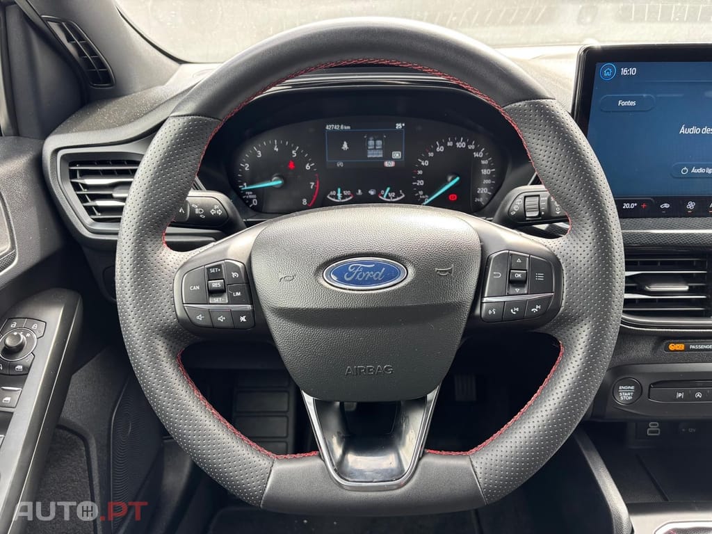 Ford Focus 1.0 EcoBoost MHEV ST-Line