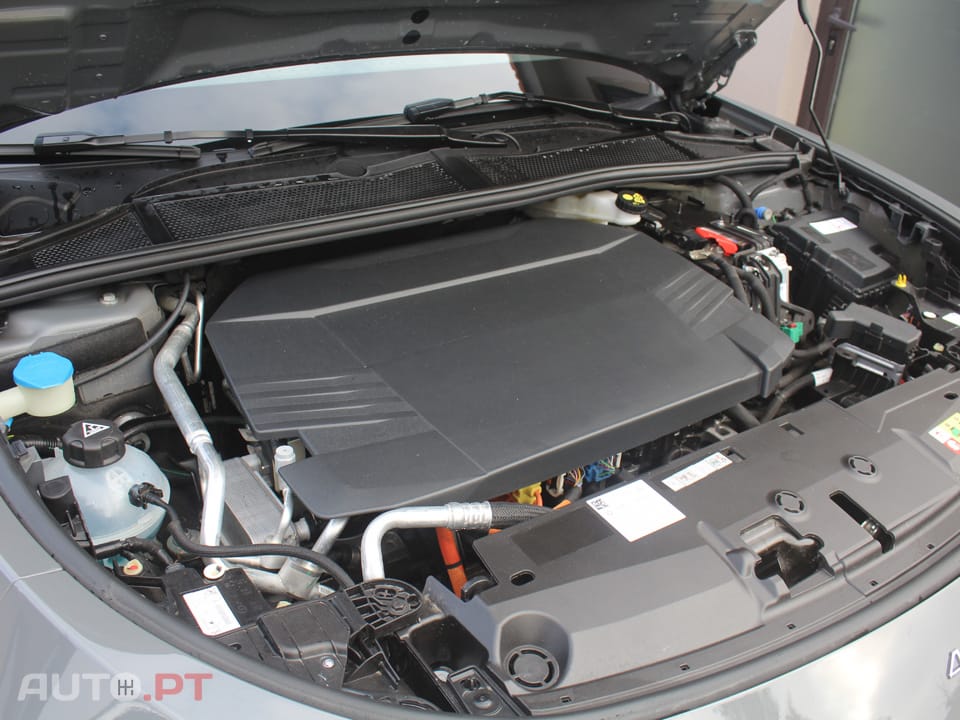 Peugeot 408 GT 58 kWh