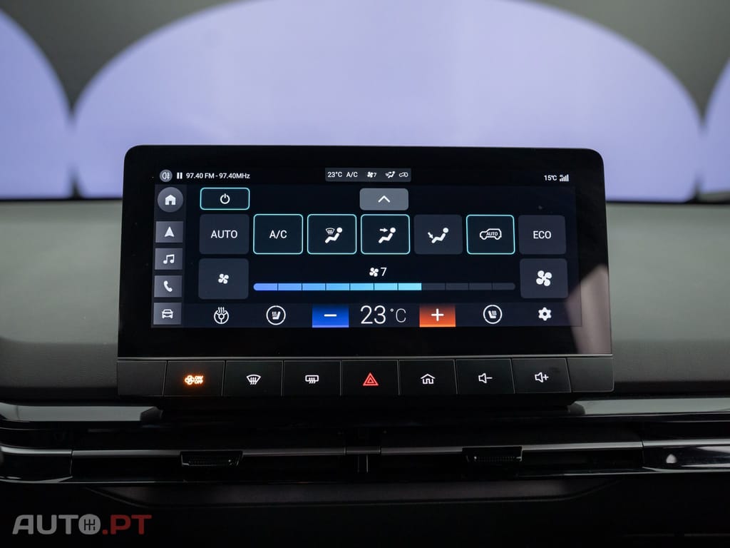 MG MG4 77 kWh Extended Range Luxury