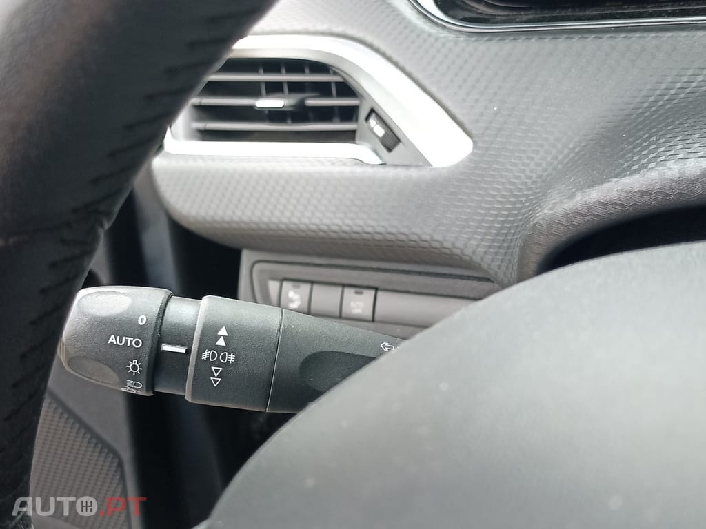 Peugeot 208 1.5 BlueHDi Active Business Pack