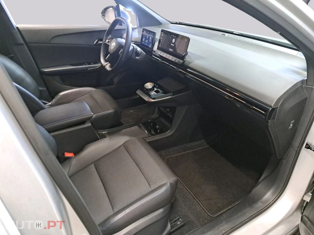 MG MG4 Comfort 64 kWh I.V.A DEDUTIVEL 