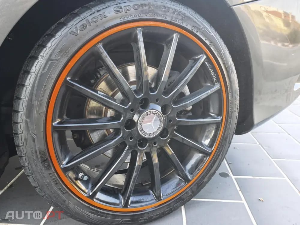 Mercedes-Benz CLA 220 (CDI) d 4Matic 7G-DCT Orange Art Edition