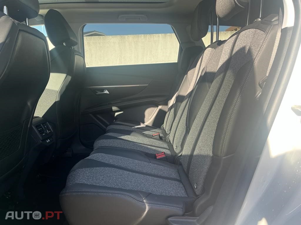 Peugeot 5008 1.5 BlueHDi Allure EAT8