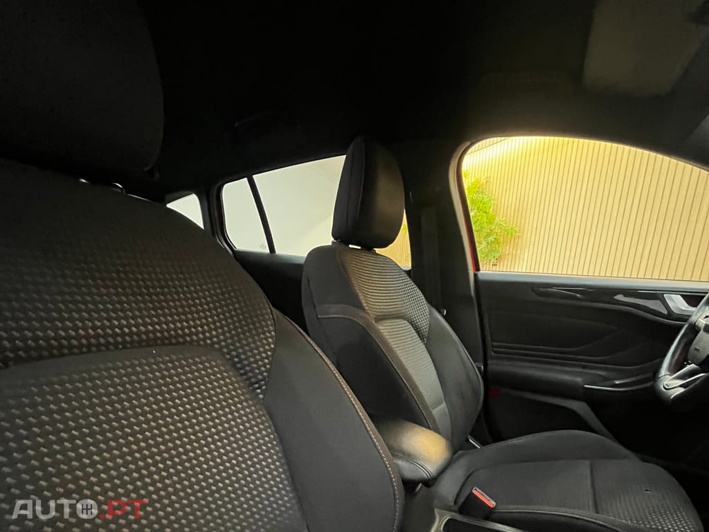 Ford Focus SW 1.0 EcoBoost S&S ST-LINE