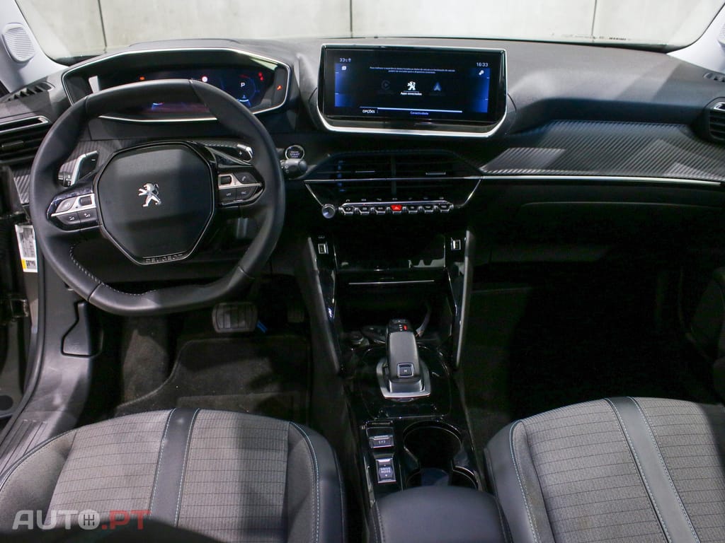 Peugeot 2008 1.2 PureTech Allure EAT8