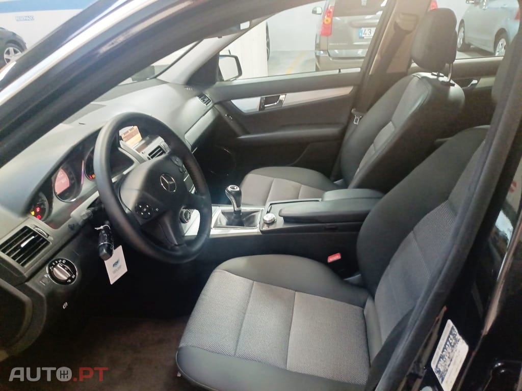 Mercedes-Benz C 220 CDi Classic BlueEfficiency