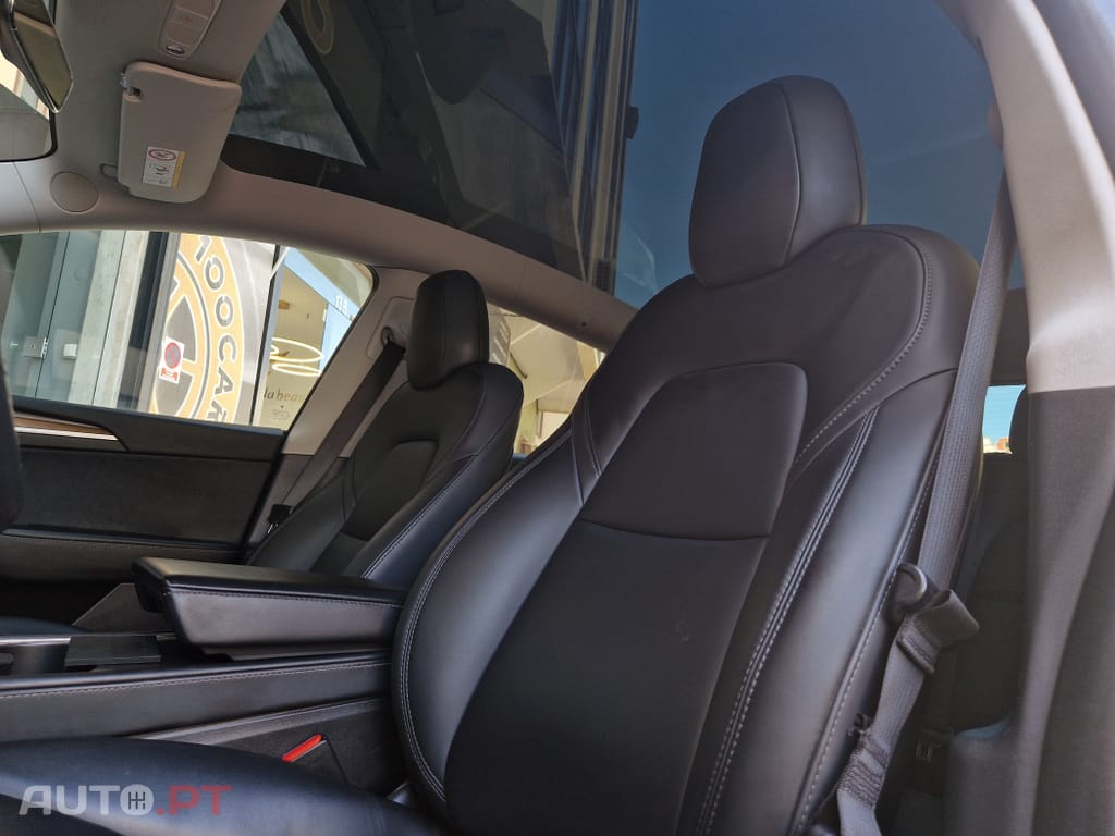 Tesla Model Y Long Range Tração Integral