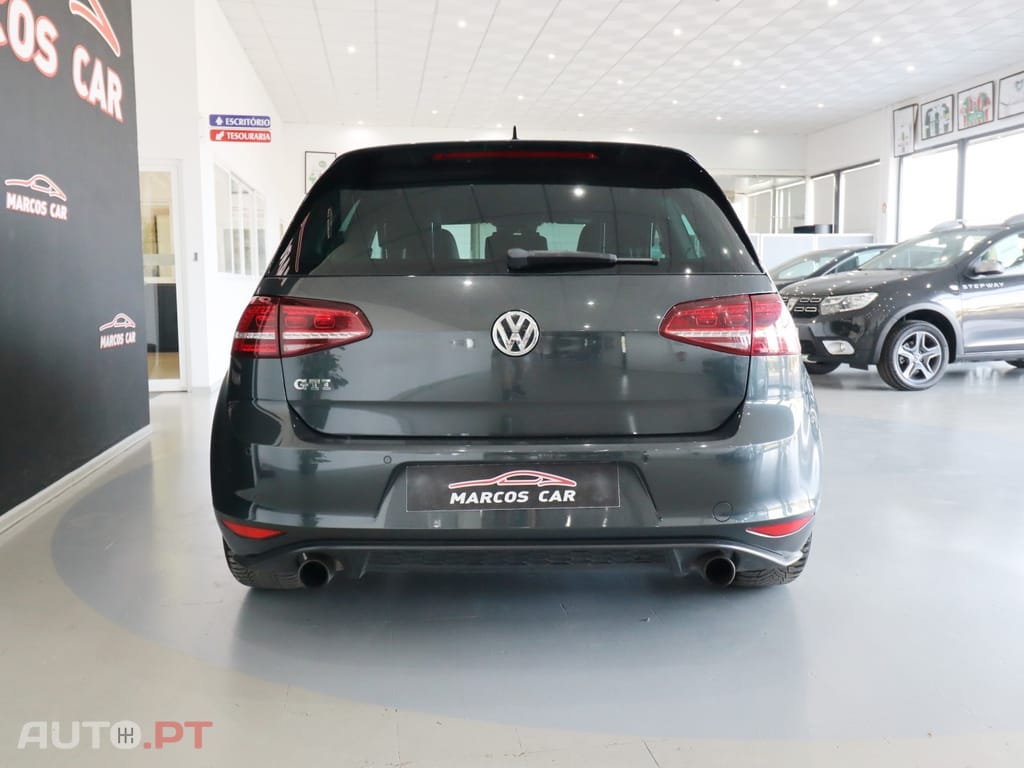 Volkswagen Golf 2.0 TSi GTi DSG Performance