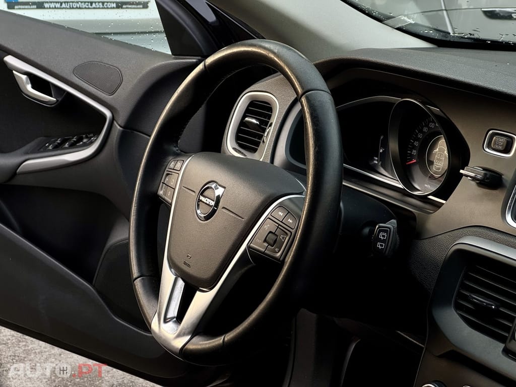 Volvo V40 2.0 D3 Momentum