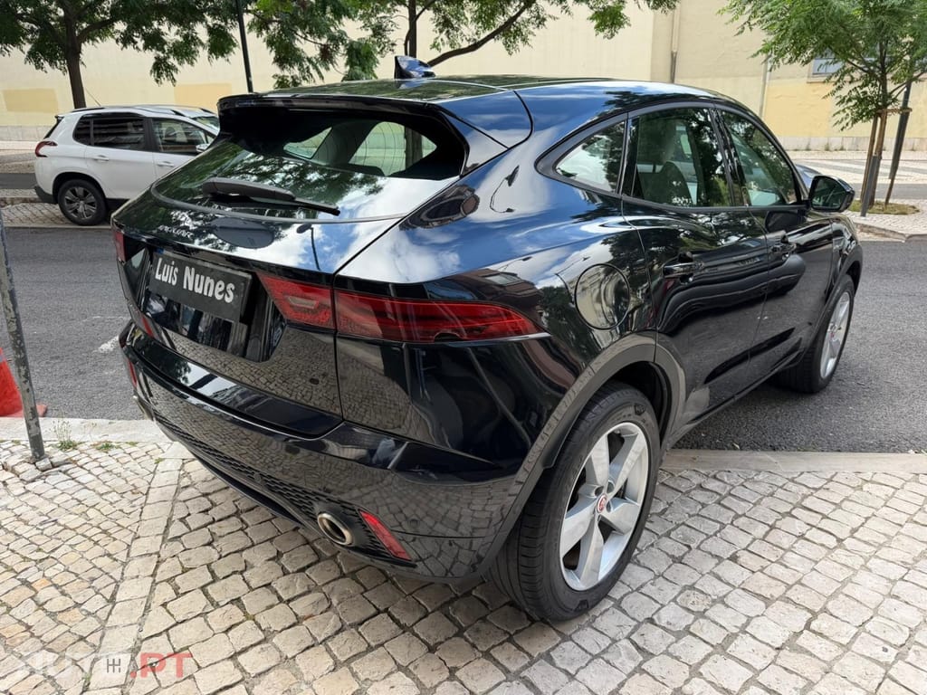 Jaguar E-Pace 2.0 i4 R-Dynamic HSE AWD Aut.