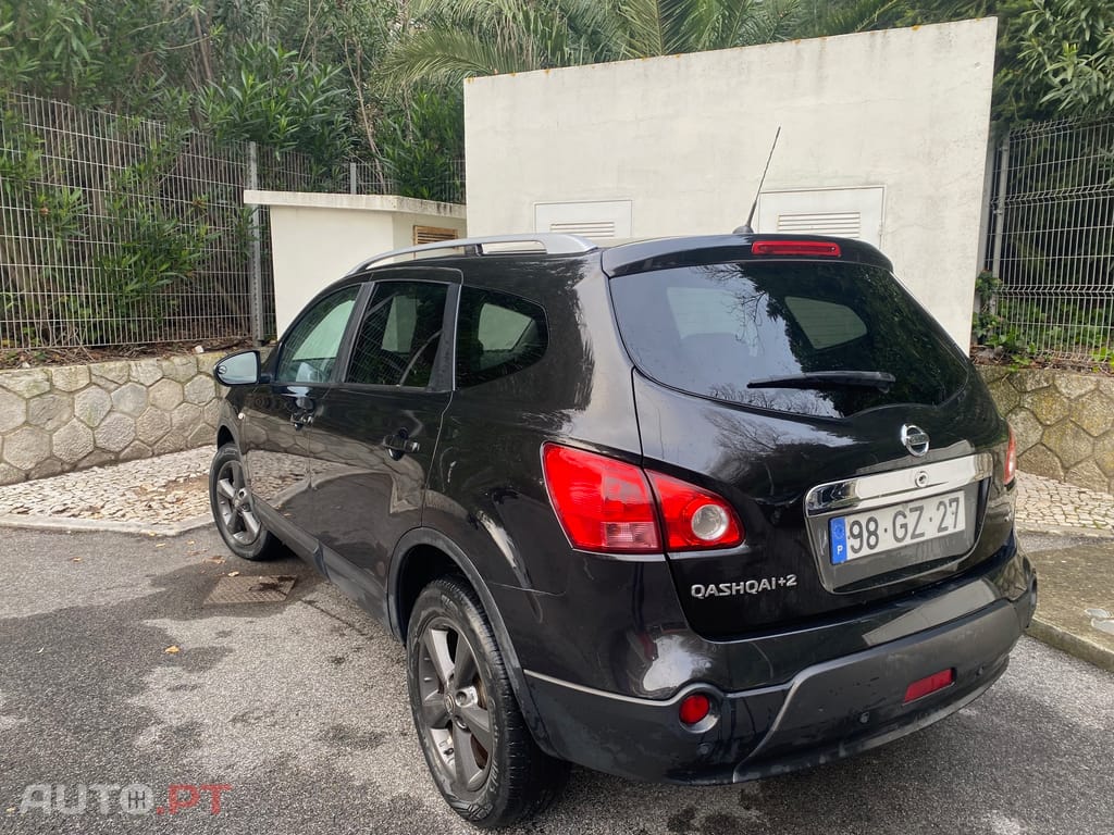 Nissan Qashqai +2 Suv