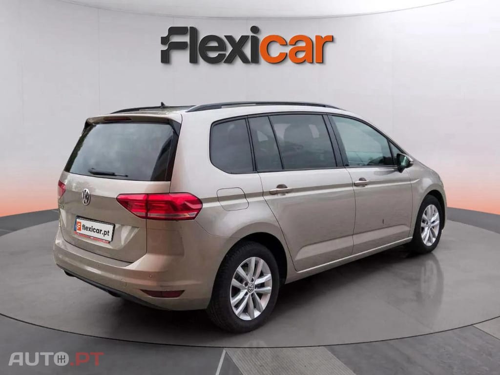 Volkswagen Touran 1.6 TDI Confortline DSG