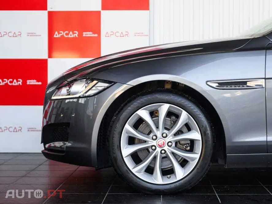 Jaguar XF 2.0 D R-Sport Aut.