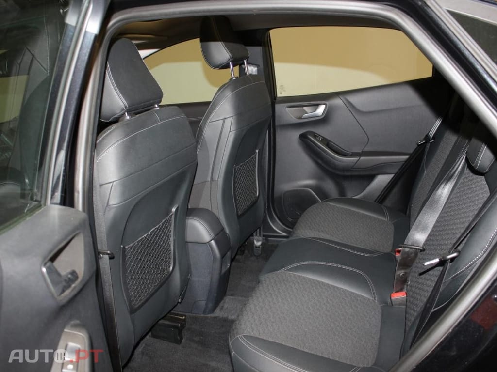 Ford Puma 1.0 EcoBoost MHEV Titanium Design