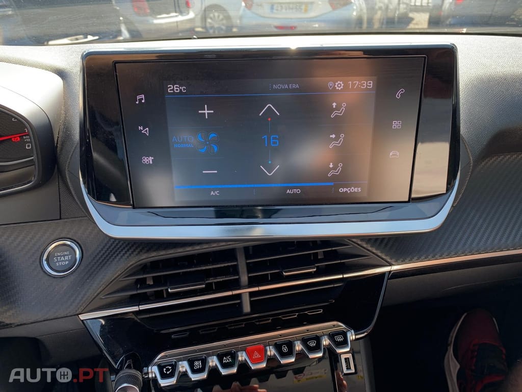 Peugeot 2008 1.5 BlueHDi Allure