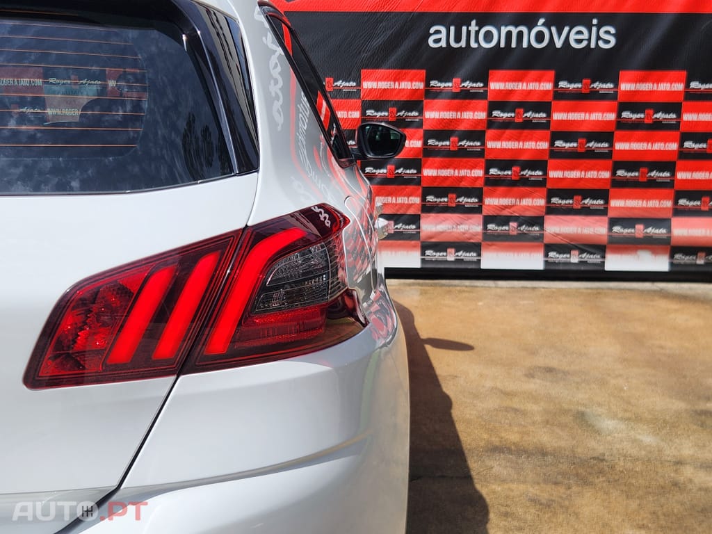 Peugeot 308 1.5 BlueHDi Business Line