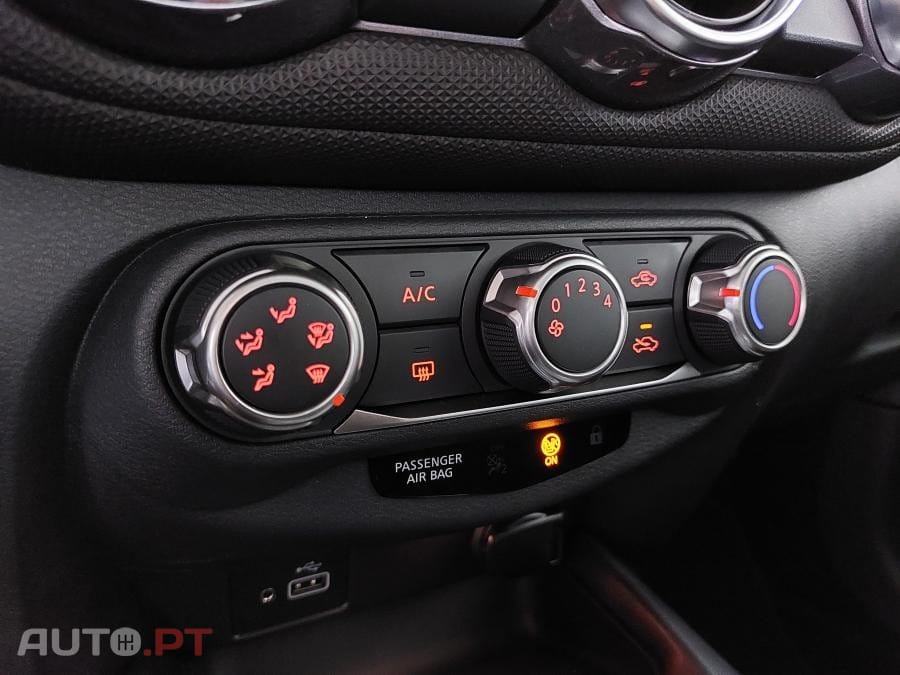 Nissan Juke 1.0 DIG-T N-Connecta