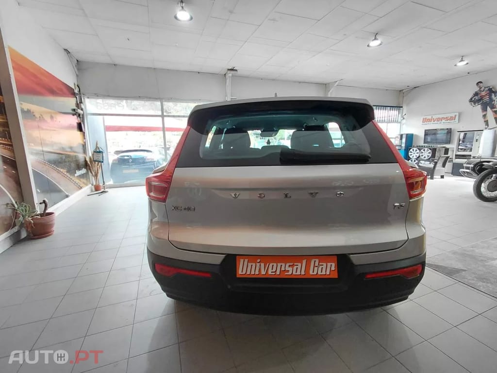 Volvo XC40 1.5 T3 Momentum Tech Edition