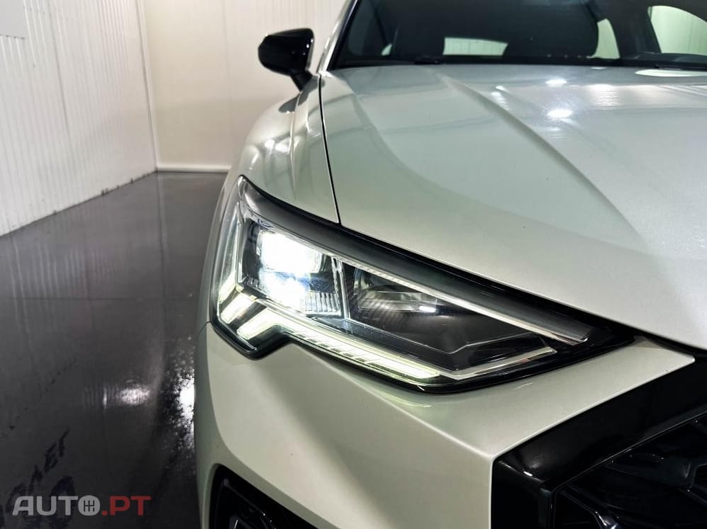 Audi Q3 45 TFSIe S line S tronic