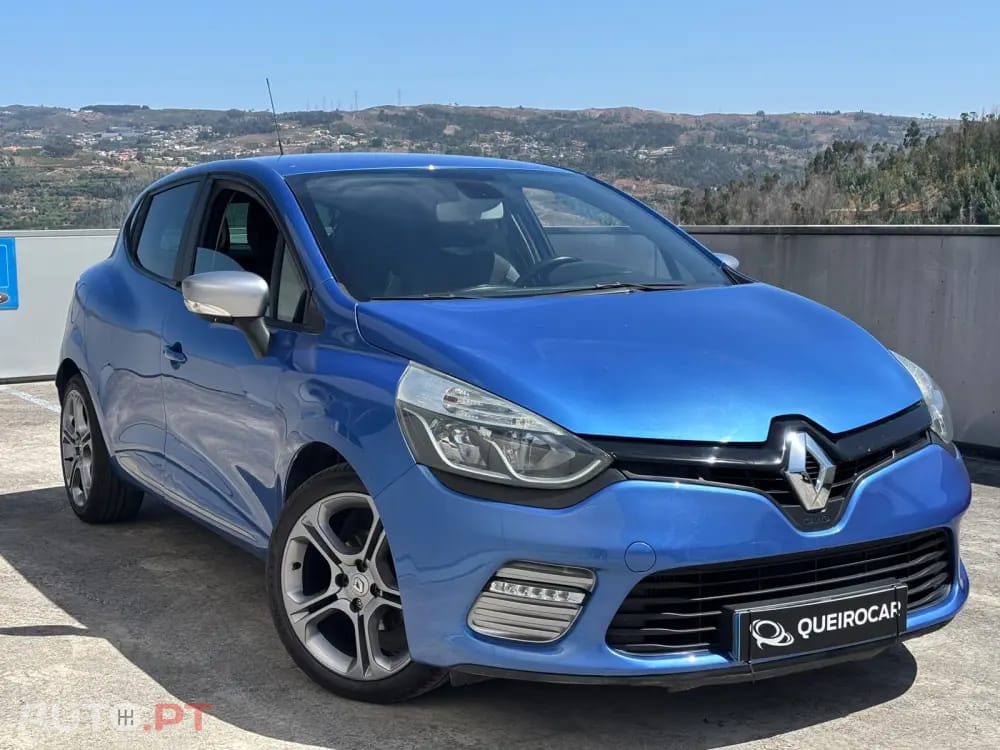 Renault Clio Outro