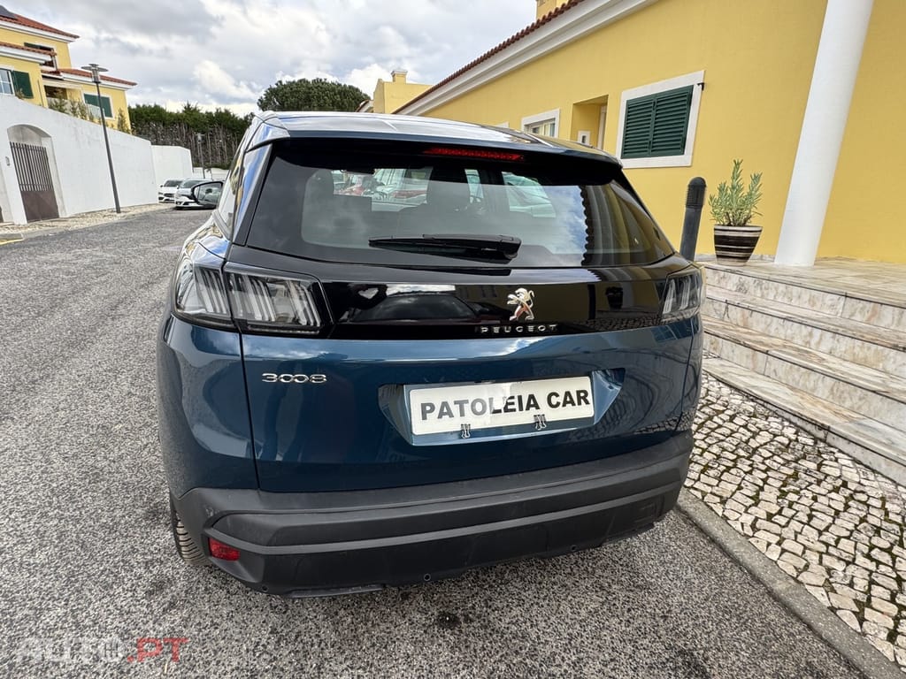 Peugeot 3008 1.2 PureTech Allure EAT8