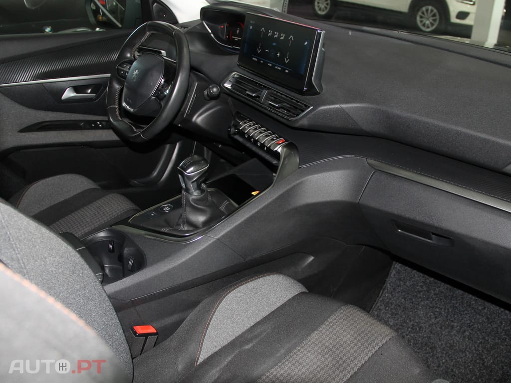 Peugeot 3008 1.5 BlueHDi Active