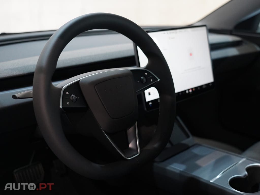 Tesla Model 3 Tração Traseira