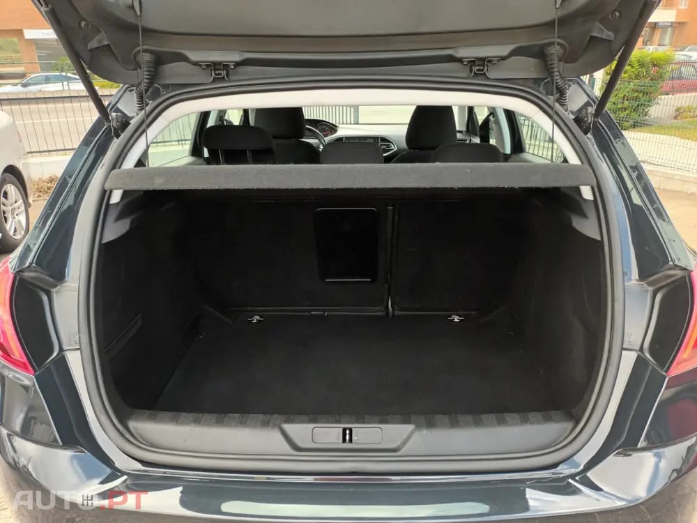 Peugeot 308 1.6 BlueHDi Style