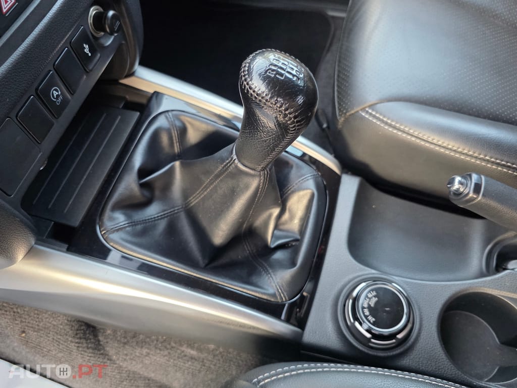 Mitsubishi L200 Strakar 2.4 DI-D Sport Edition