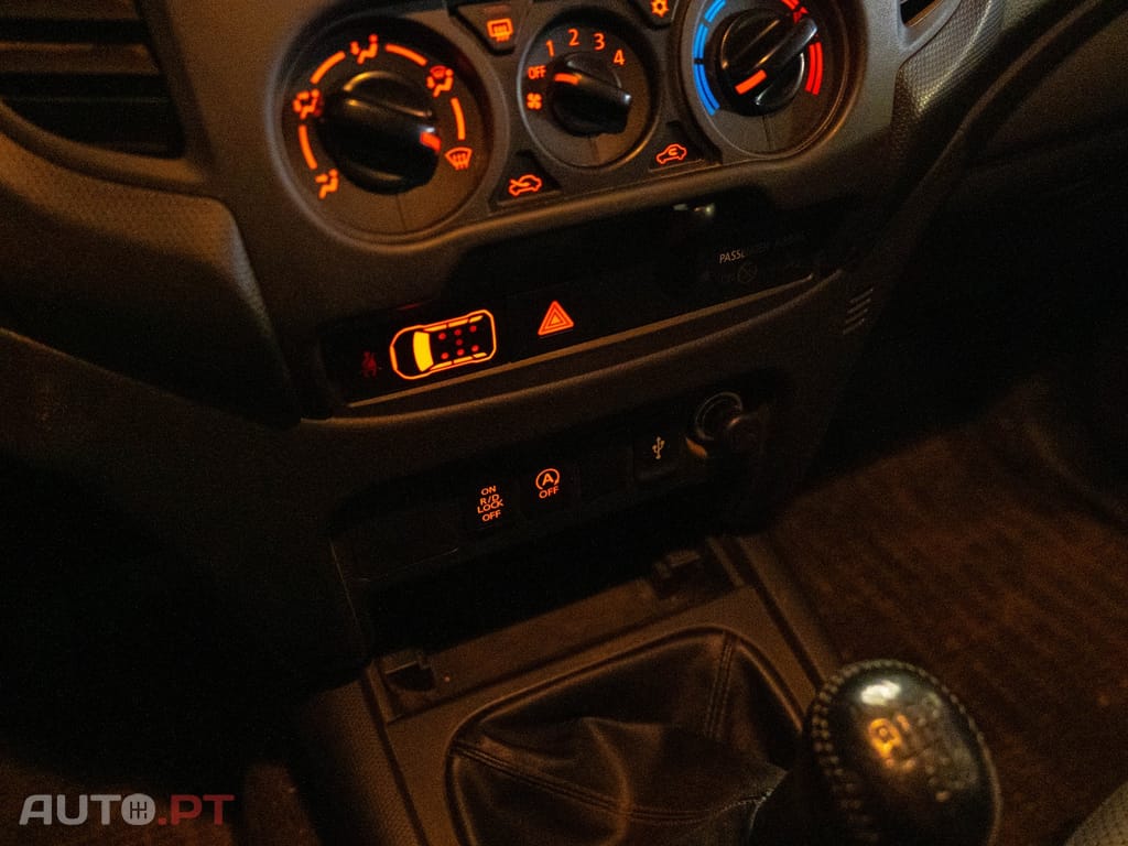 Mitsubishi L200 2.3 DI-D CD Invite 4WD