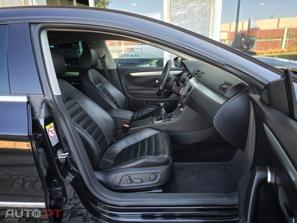 Volkswagen Passat CC 2.0 TDi
