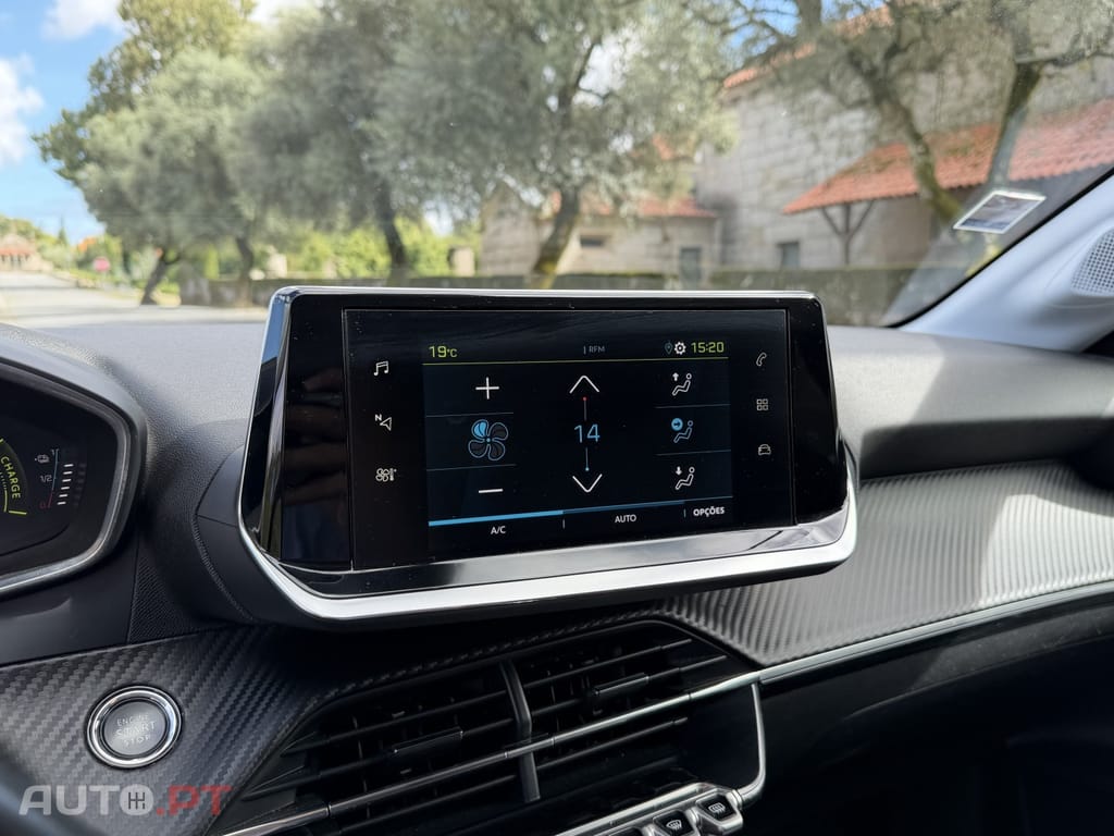 Peugeot E-208 50 kWh Allure