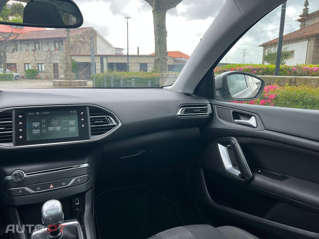 Peugeot 308 1.6 BlueHDi Allure