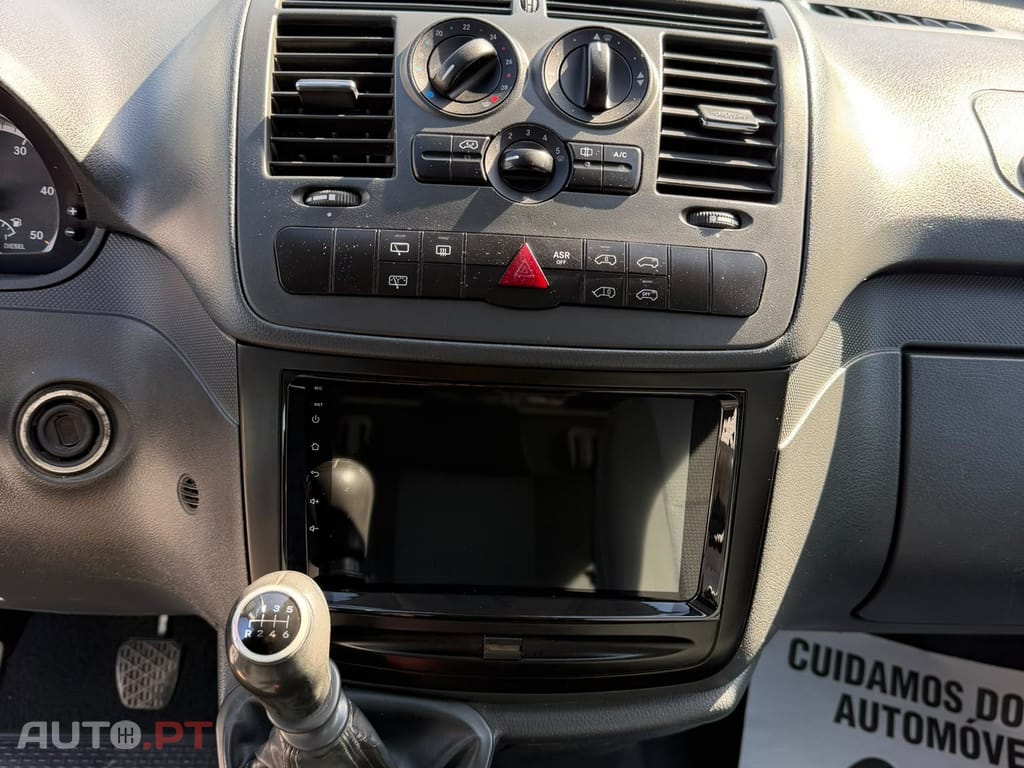 Mercedes-Benz Vito 5 LUGARES