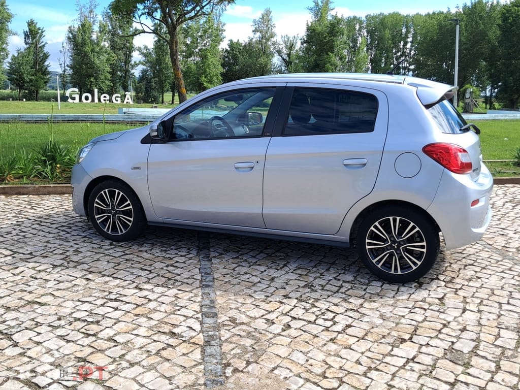 Mitsubishi Space Star 1.2 Intense Connect Edition