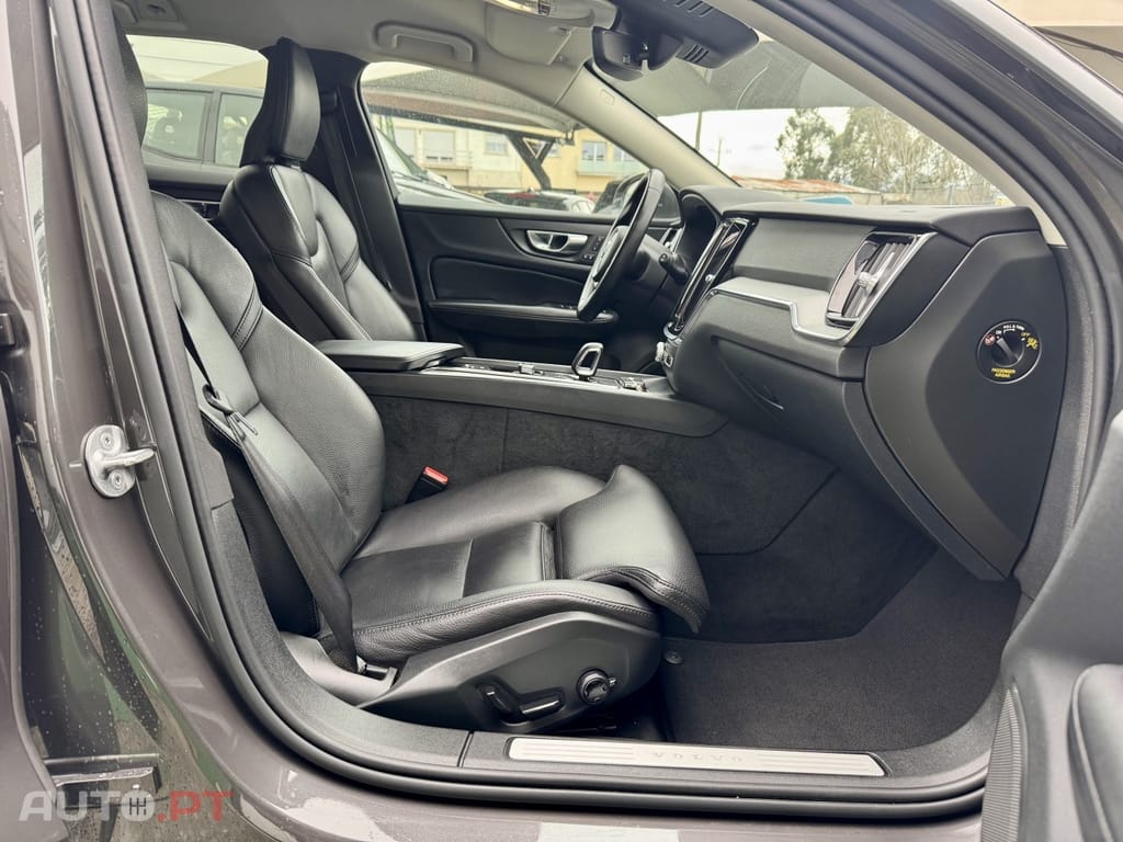 Volvo V60 2.0 B4 Plus Bright Auto