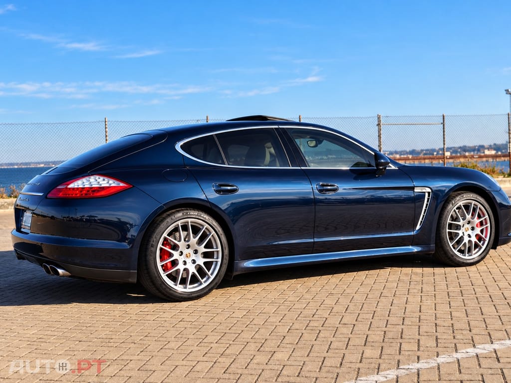 Porsche Panamera Turbo PDK