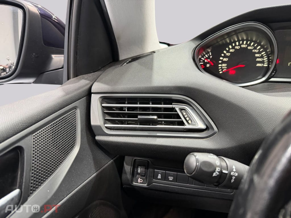Peugeot 308 1.2 PureTech EAT6