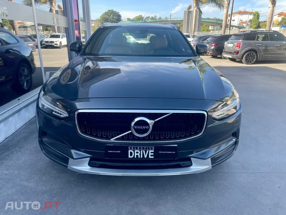 Volvo V90 Cross Country 2.0 D4 AWD