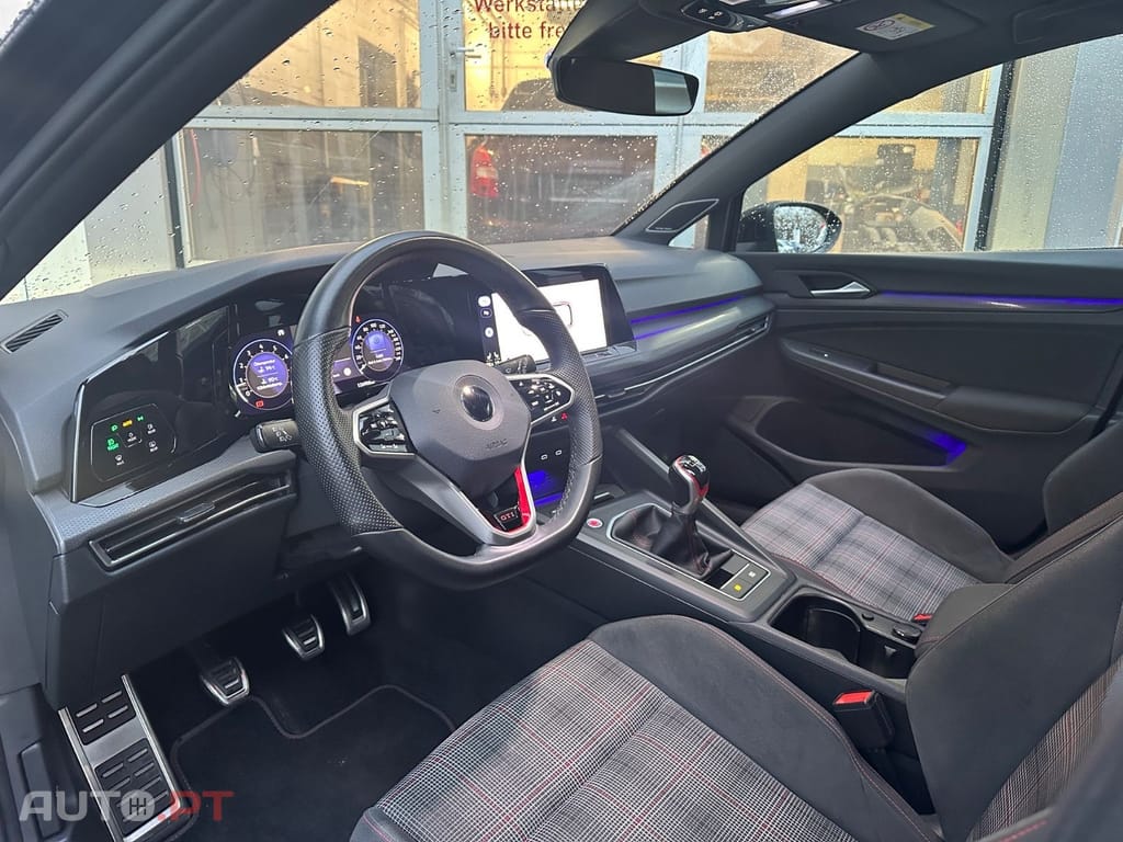 Volkswagen Golf 2.0 TSI GTI