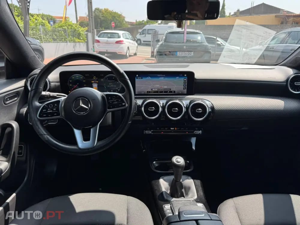 Mercedes-Benz CLA 180 d Shooting Brake Business Solutions