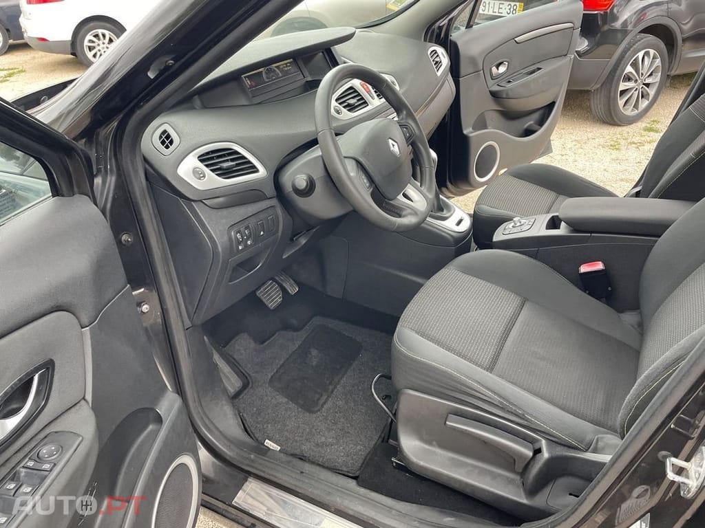 Renault Scénic 1.5 dCi Dynamique S EDC