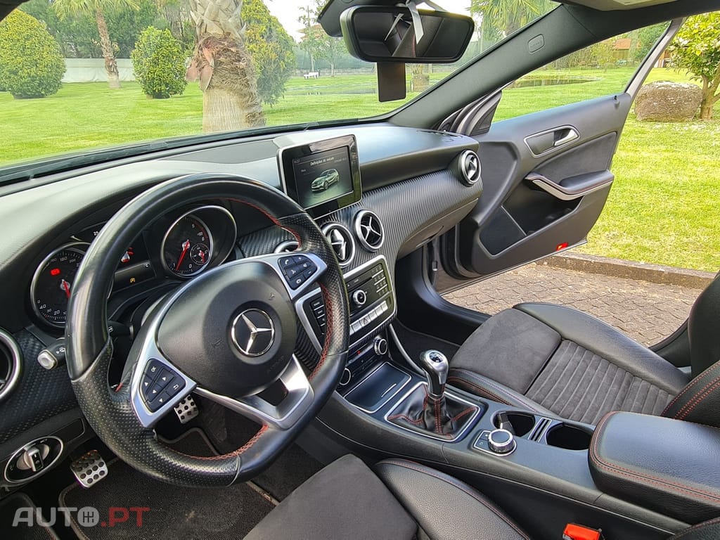 Mercedes-Benz A 180 d AMG Line