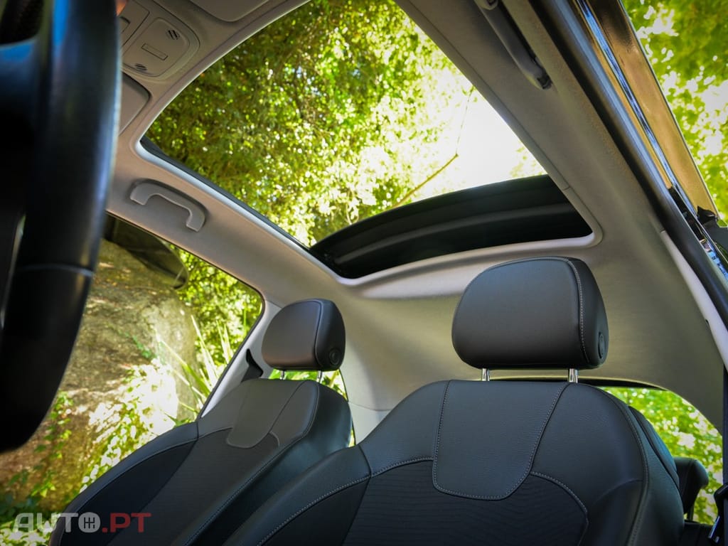 Opel Adam 1.0 T Rocks