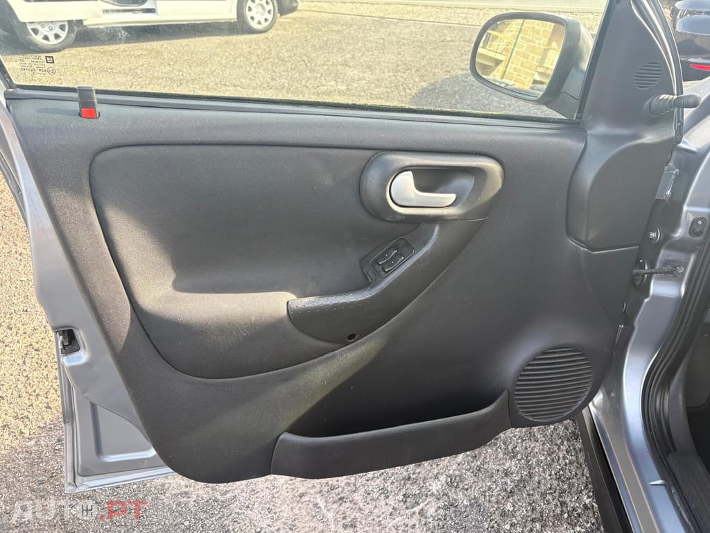 Opel Corsa 1.2 16V Enjoy