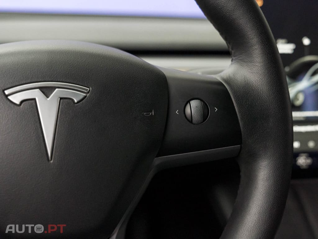 Tesla Model 3 Tração Traseira