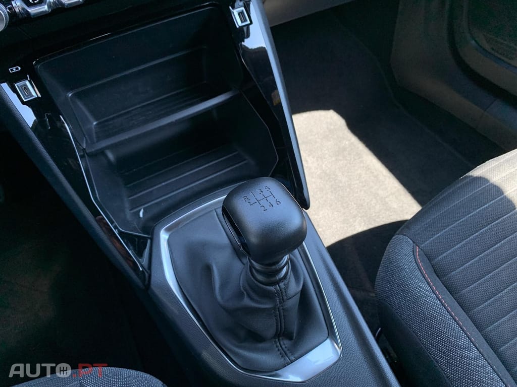 Peugeot 2008 1.2 PureTech Active