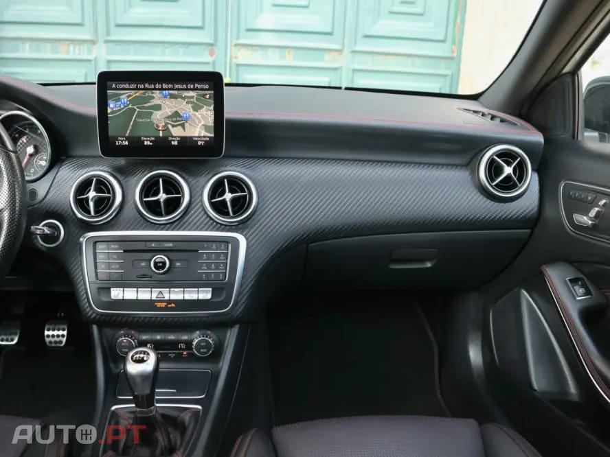 Mercedes-Benz A 180 AMG Line